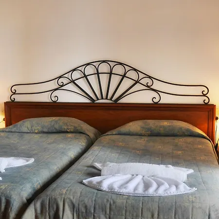 Areti Apart Otel 2*